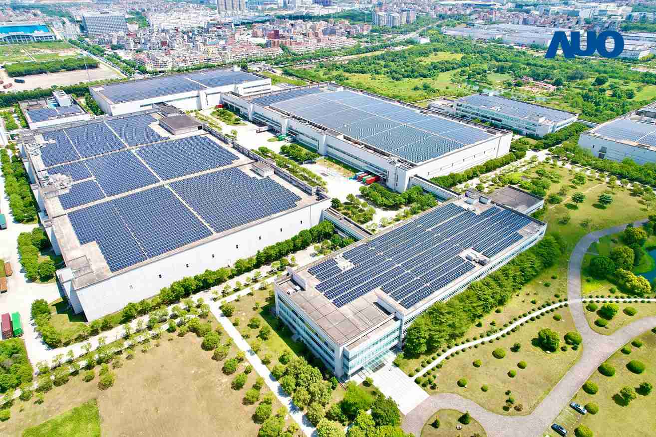 森林舞会厦门推动智能制造同时，，透过绿电创能纵深推进绿色转型，，厂区全屋顶铺设太阳能光伏板，，，，每年太阳能发电 2,600多万度